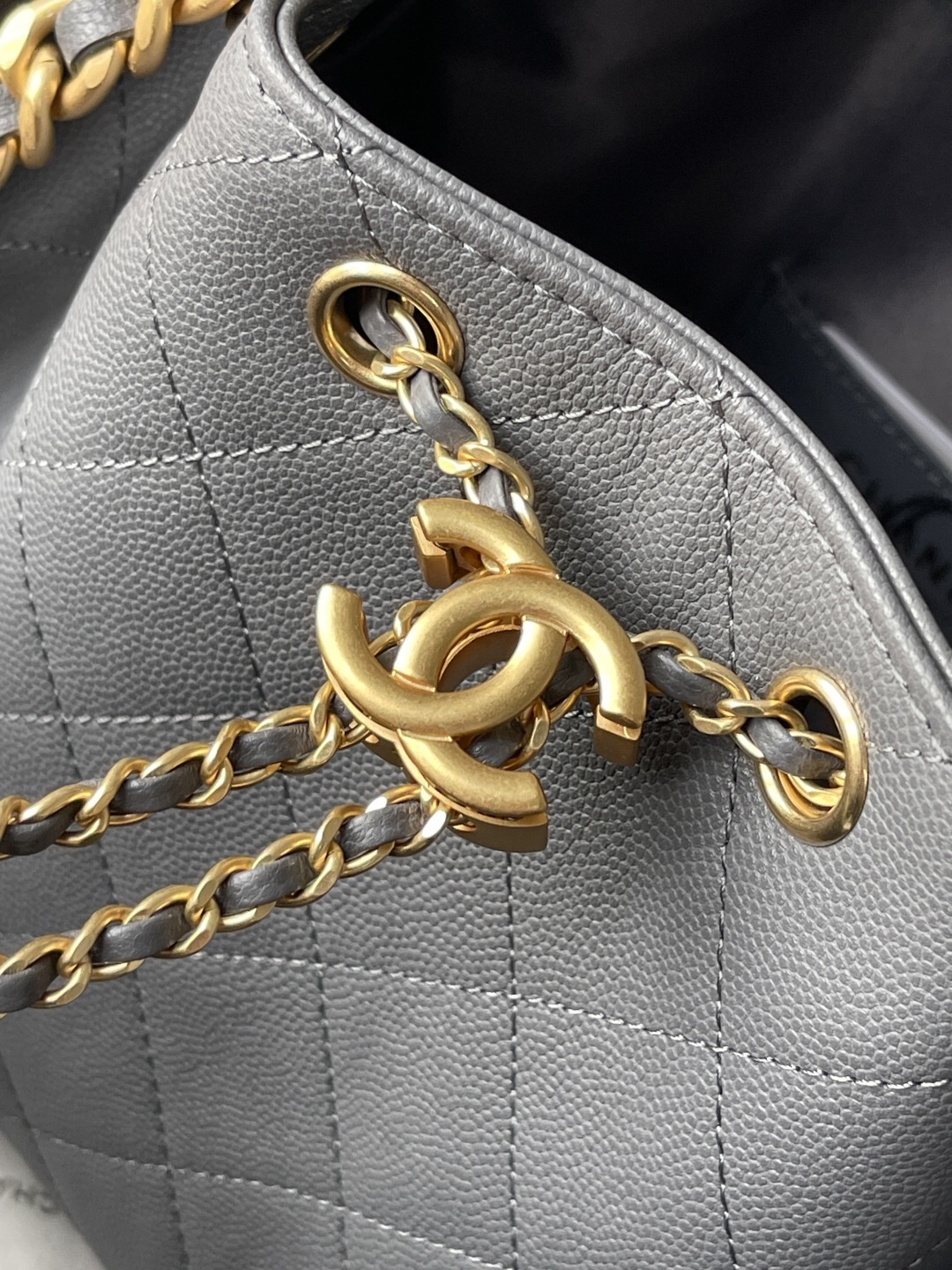 Chanel Quilted Leather Hobo Bag with Chain Detail - Image 6