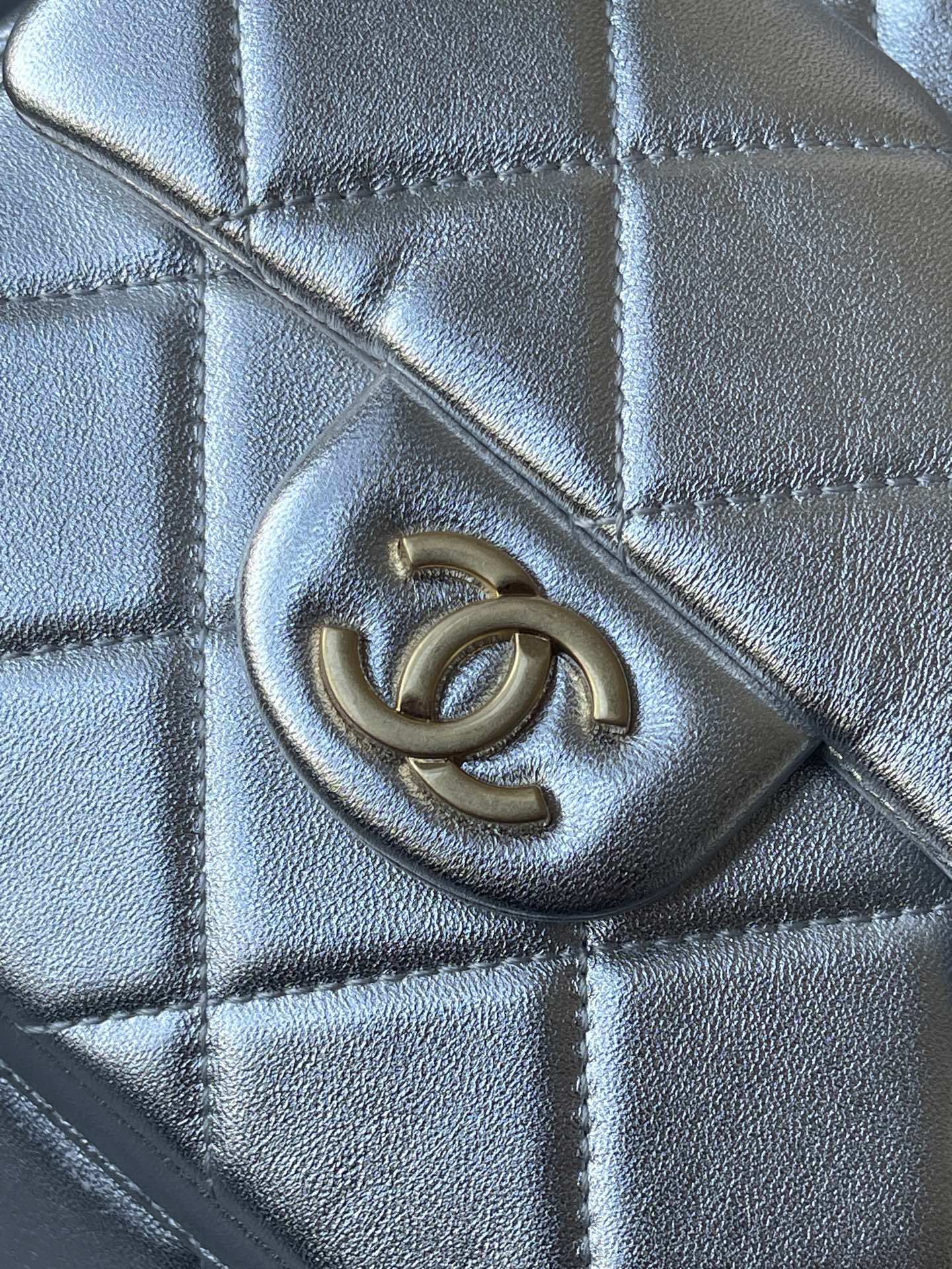 Chanel 25K Leather Backpack AS5793 - Image 6