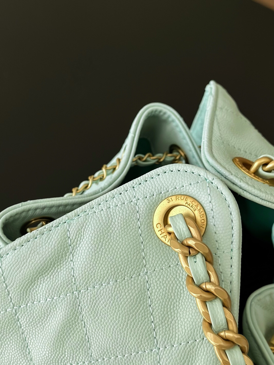 CHANEL Quilted Leather Hobo Shoulder Bag - Image 6