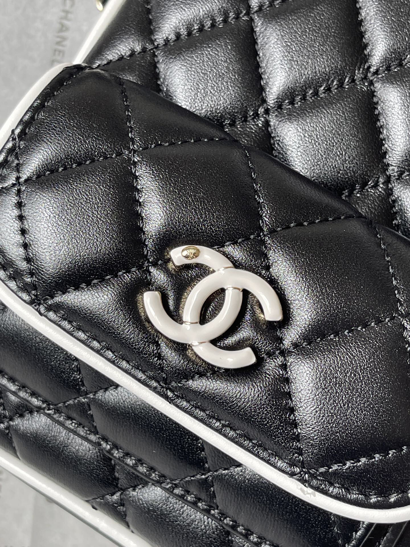 Chanel Black and White Plaid Double C Chain Backpack - Image 6