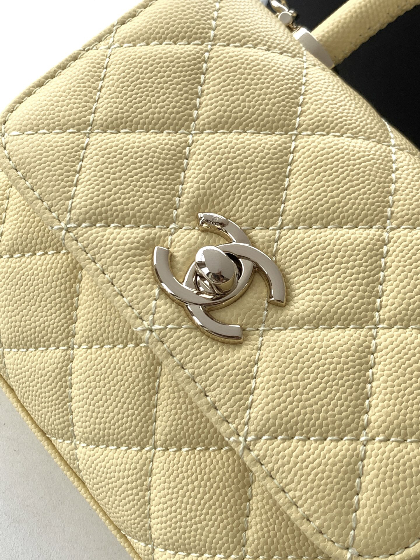 Chanel Coco Handle Classic Top-Handle Handbag - Image 6