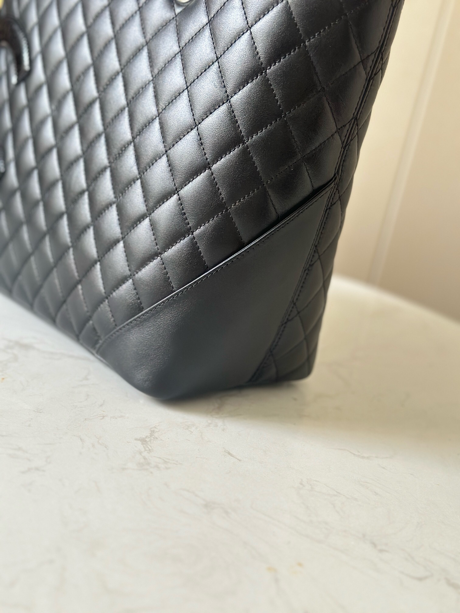 Chanel Large Black-on-Black Lacquer Calfskin Tote Bag - Image 6