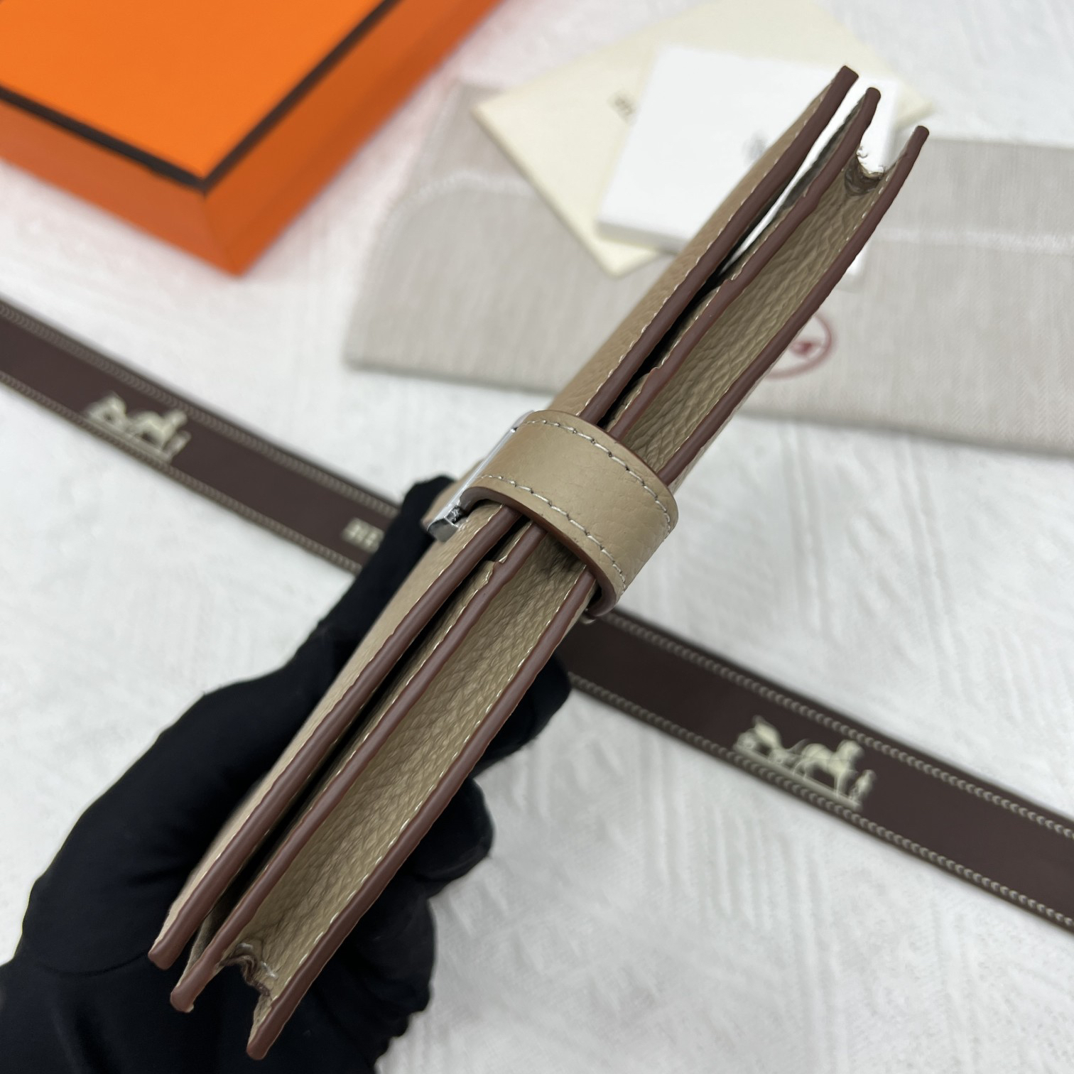 Hermès 5123 Litchi-Pattern Leather Long Wallet - Image 6