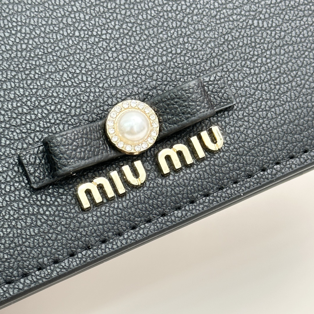 Miu Miu Leather Wallet - Image 6