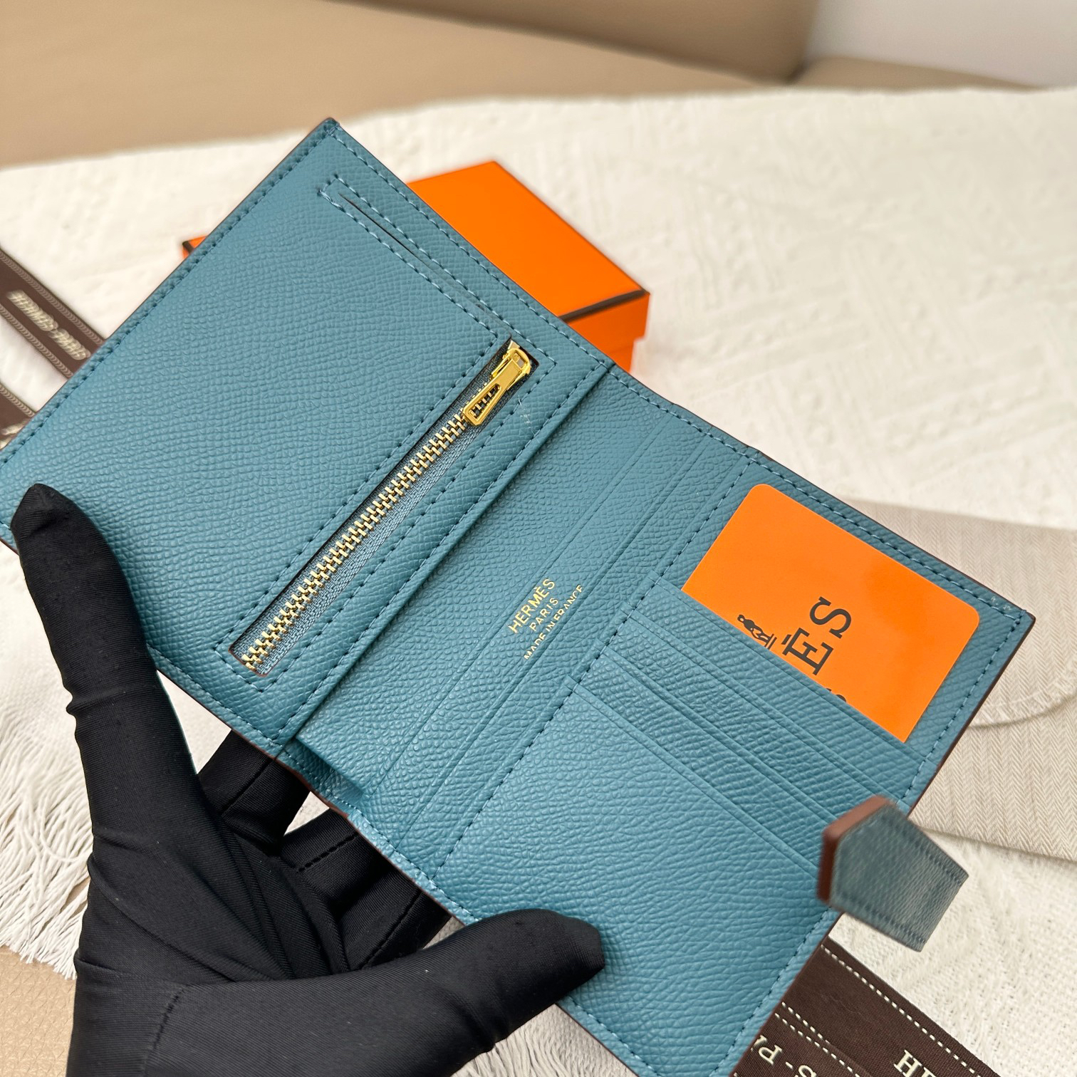 Hermes Model 5120 Palm-Grain Leather Wallet - Image 6