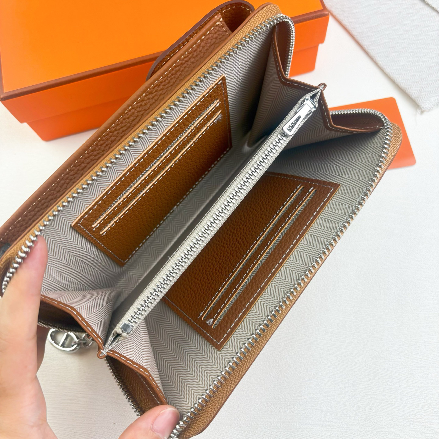 Hermès Togo Leather Crossbody Bag - Image 6