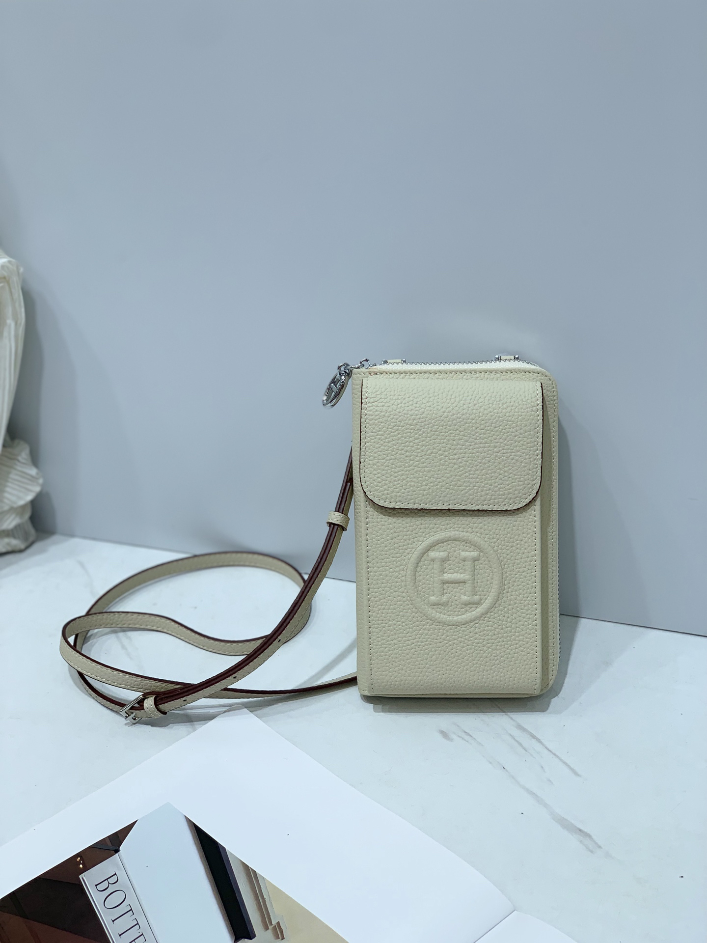 Hermes Togo Leather Shoulder Bag - Image 6