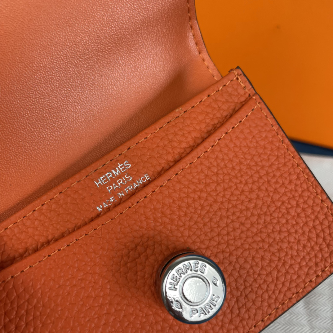 Hermès Togo Leather Card Holder - Image 6