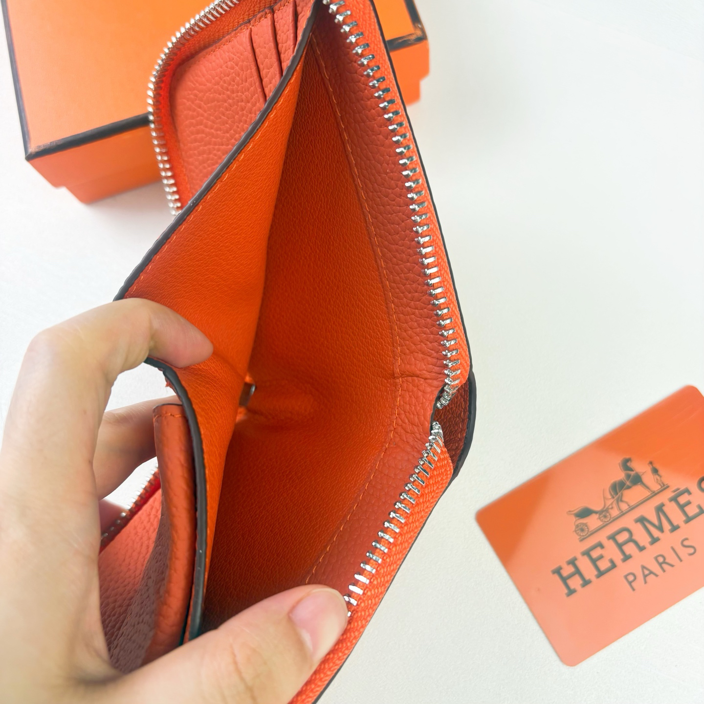 Hermès Silk'in Leather Wallet - Image 6