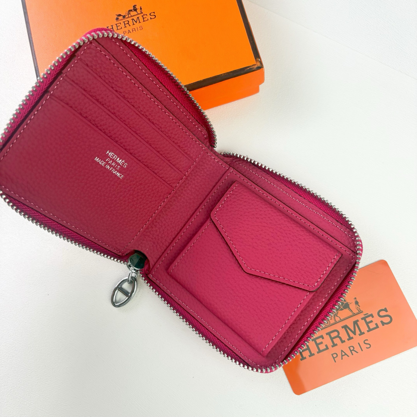 Hermes Silk'in Zip Wallet in Barenia and Togo Leather - Image 6