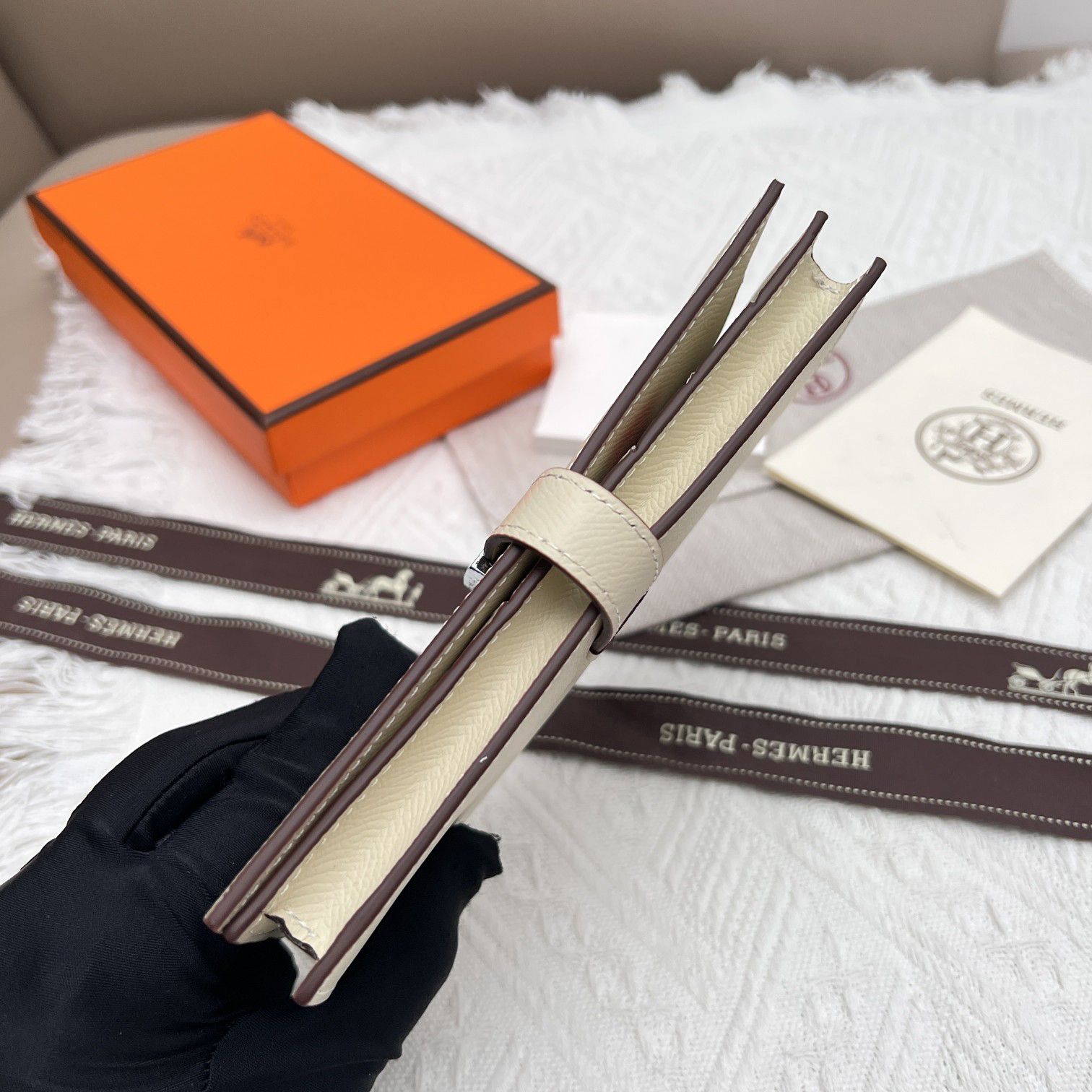 Hermès Women's Togo Calfskin Zipper Wallet - Image 6