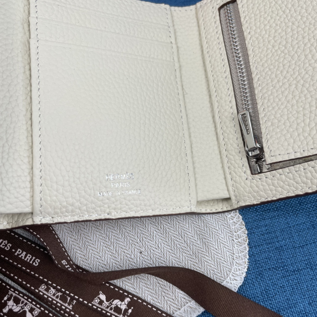 Hermès Togo Leather Trifold Wallet - Image 6