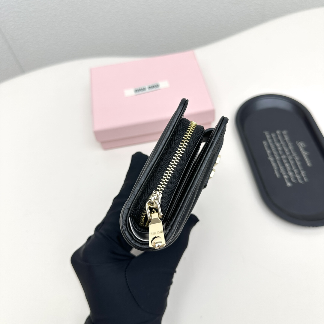 Miu Miu Lambskin Wallet - Image 6