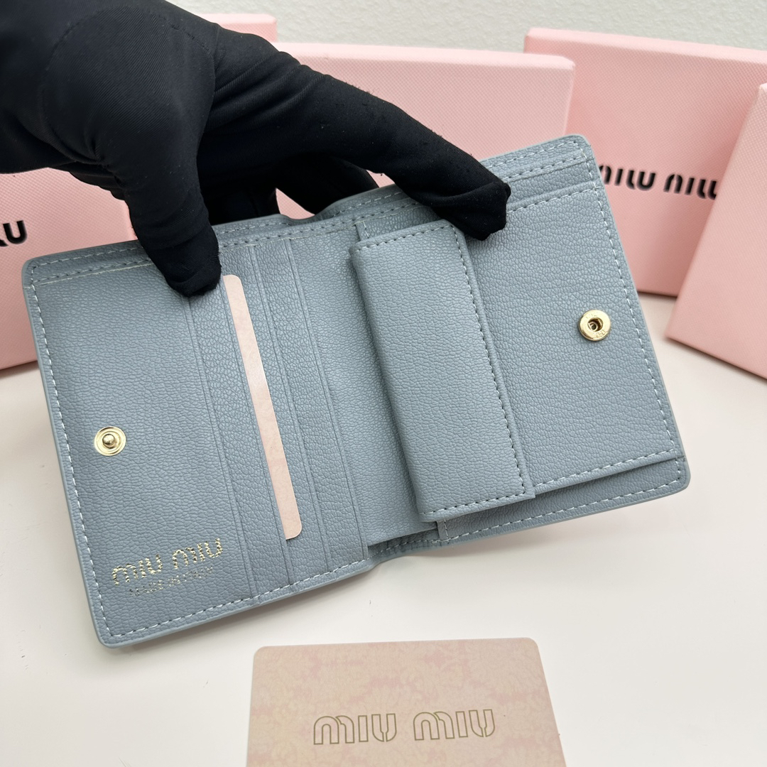 Miu Miu Leather Wallet - Image 6