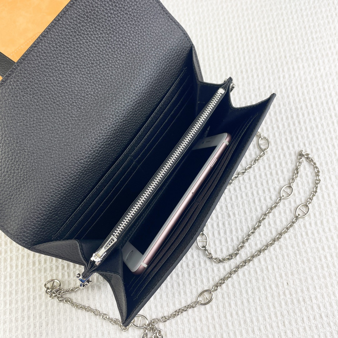 Hermès Lychee-Grain Leather Chain Shoulder Bag - Image 6