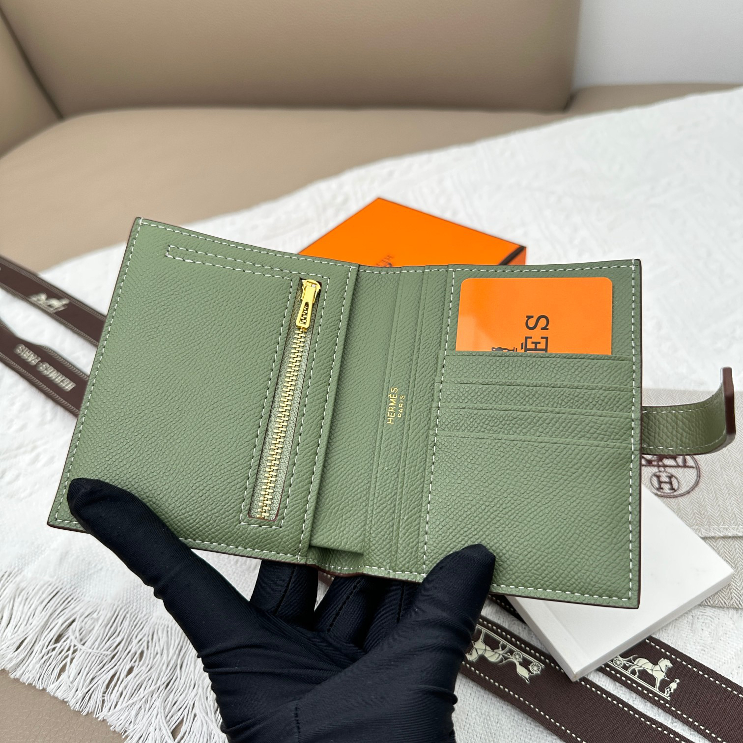 Hermès Palm-Grain Leather Vertical Wallet - Image 6