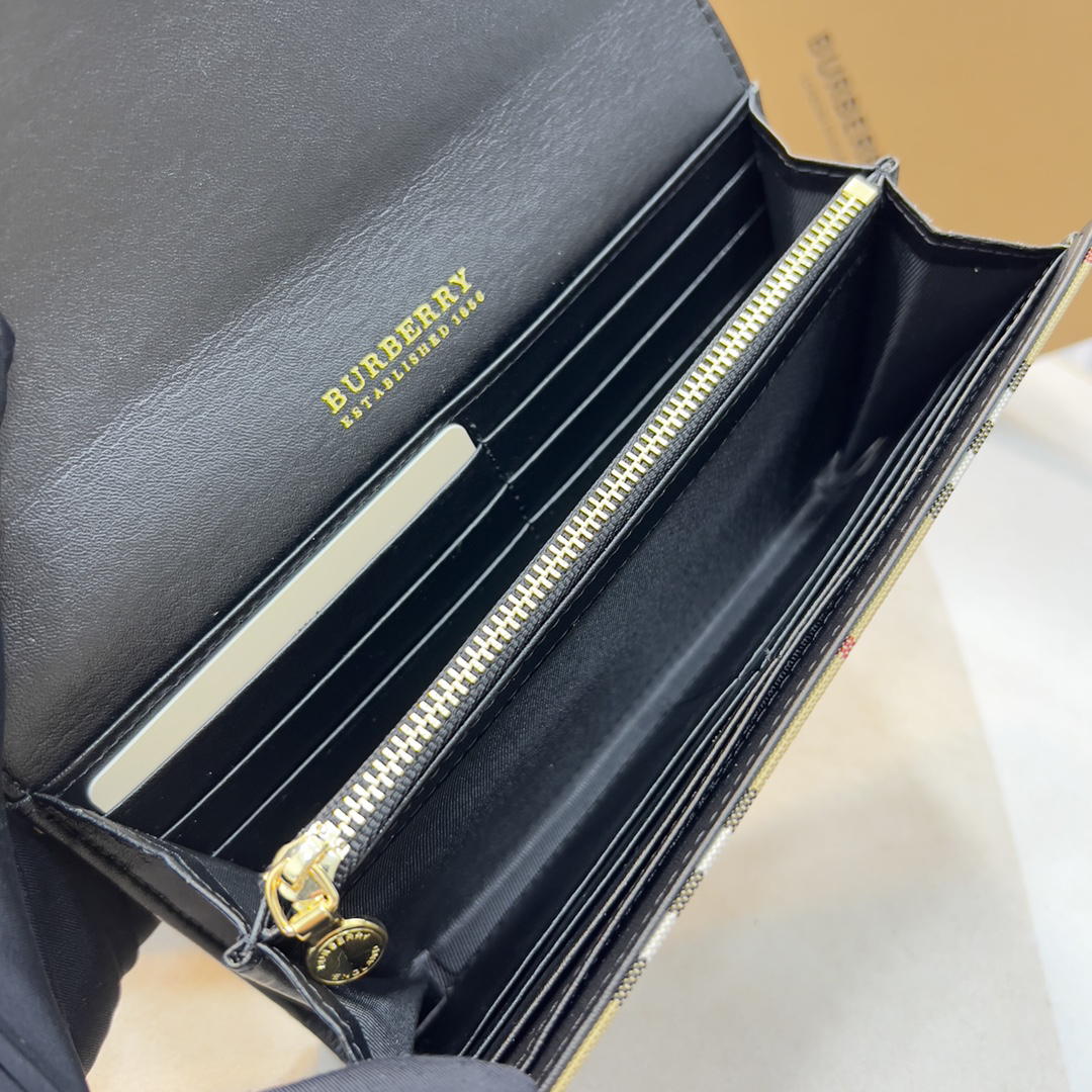 Burberry Vintage Check Long Wallet - Image 6