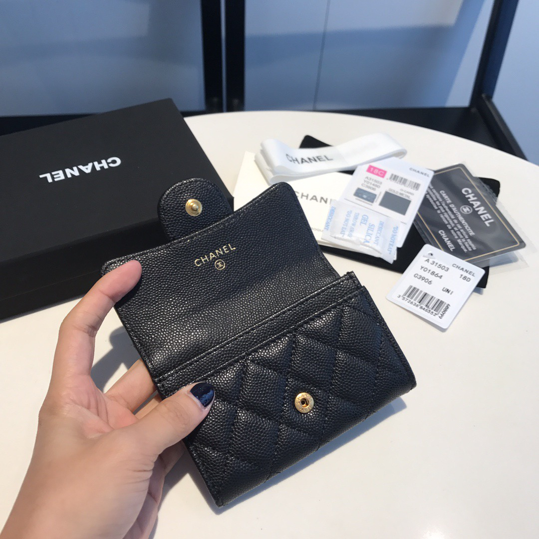 Chanel Diamond-Quilted Calfskin Card Holder - Image 6