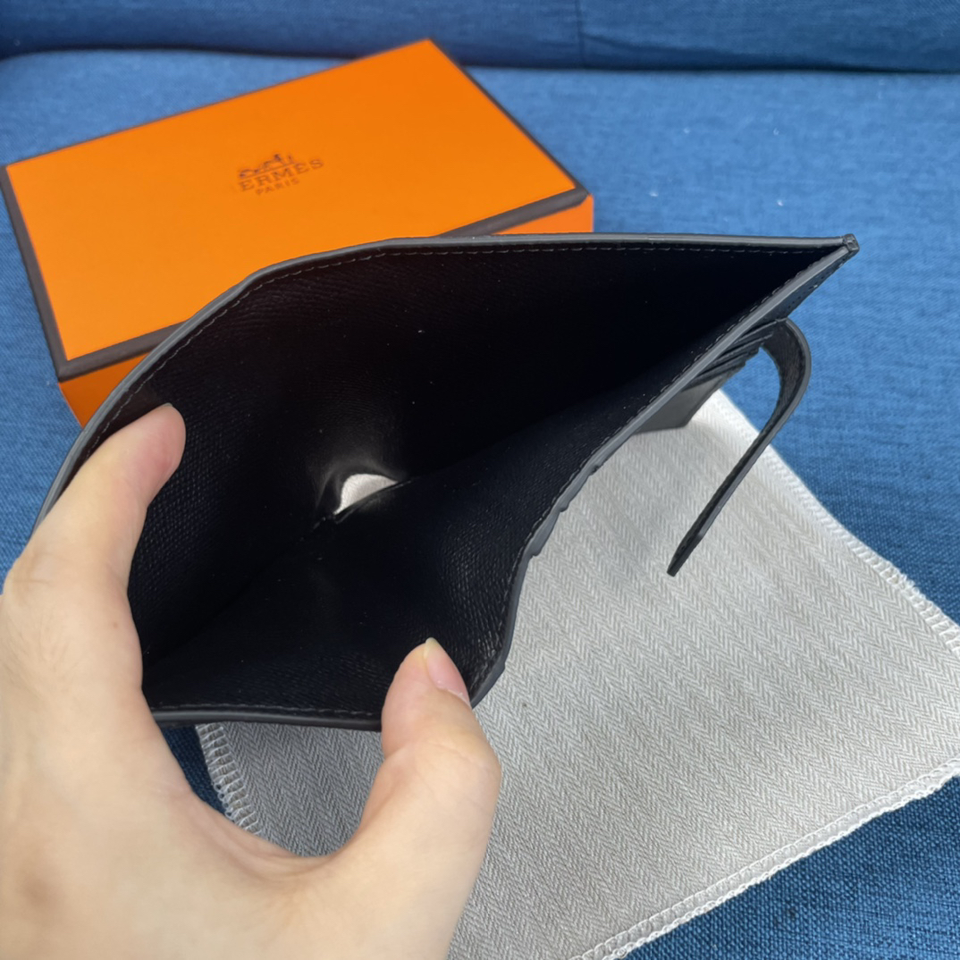 Hermès Palm-Grain Leather Wallet - Image 6