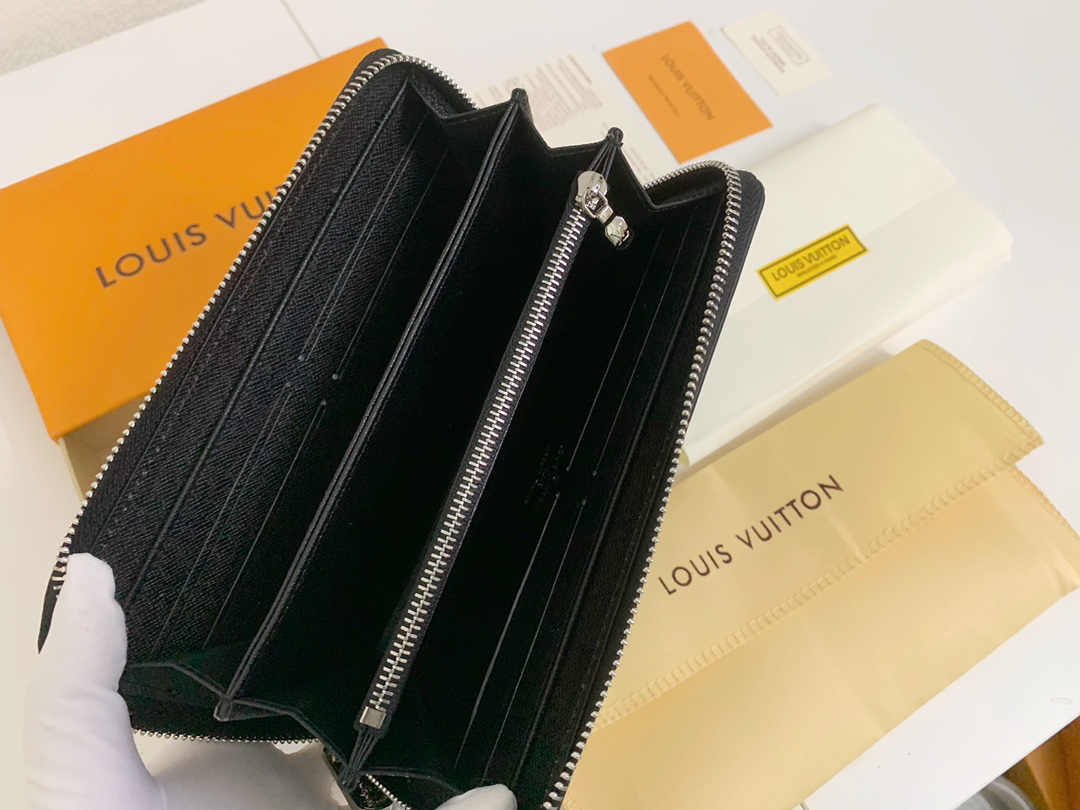 Louis Vuitton Monogram Cowhide Wallet - Image 6