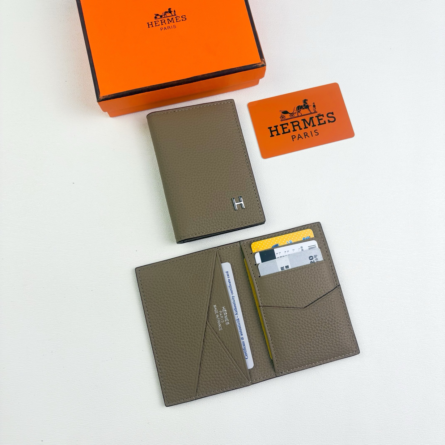HERMES Barenia Faubourg City 8CC Card Holder - Image 6