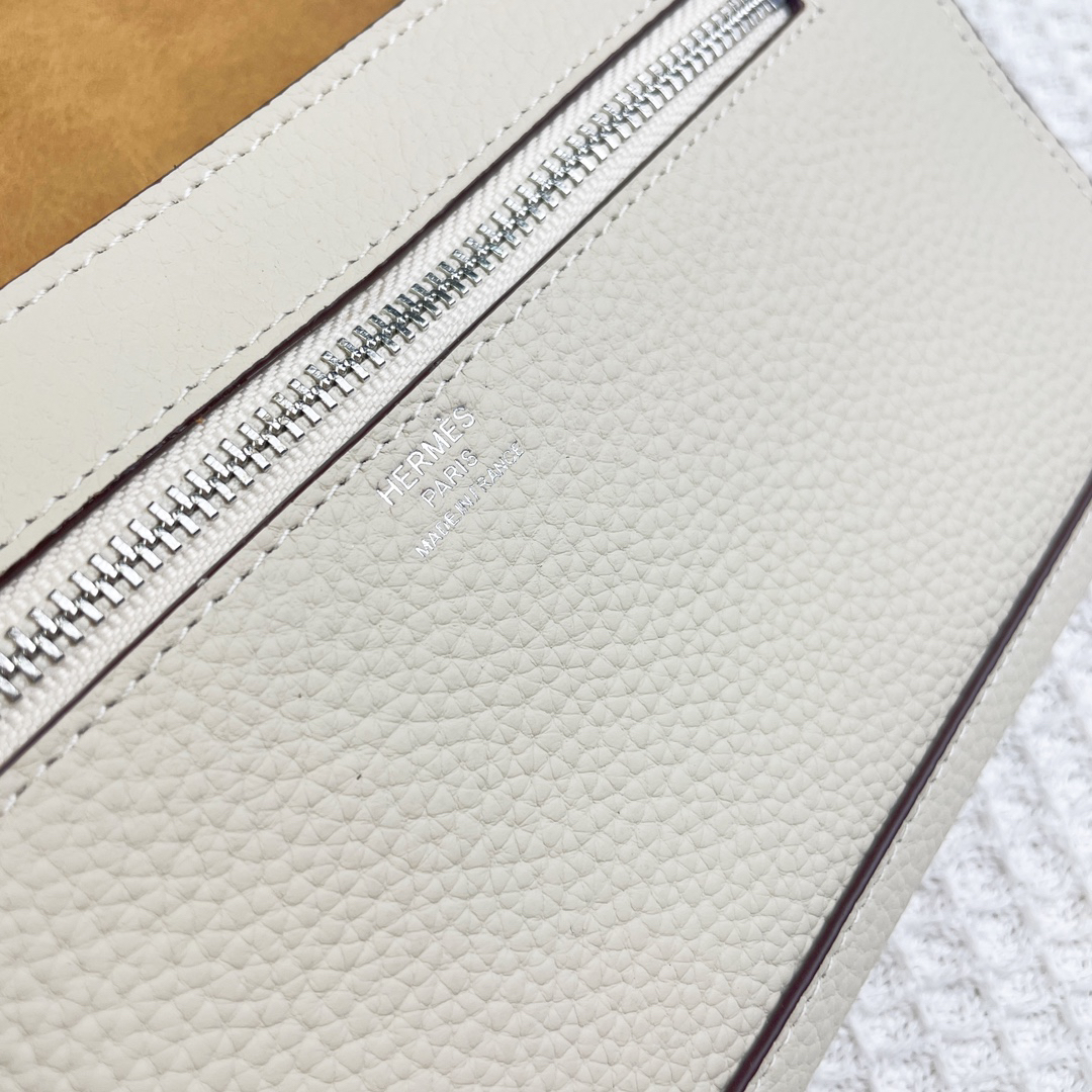 Hermes Silk'in Barenia Calfskin Zip Wallet - Image 6