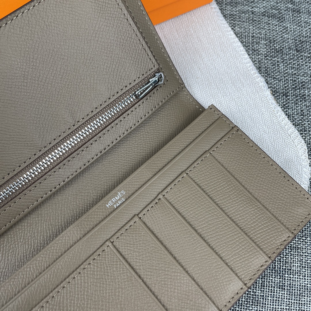 Hermes Women's Vertical Zip Wallet in Empson Leather - Image 6