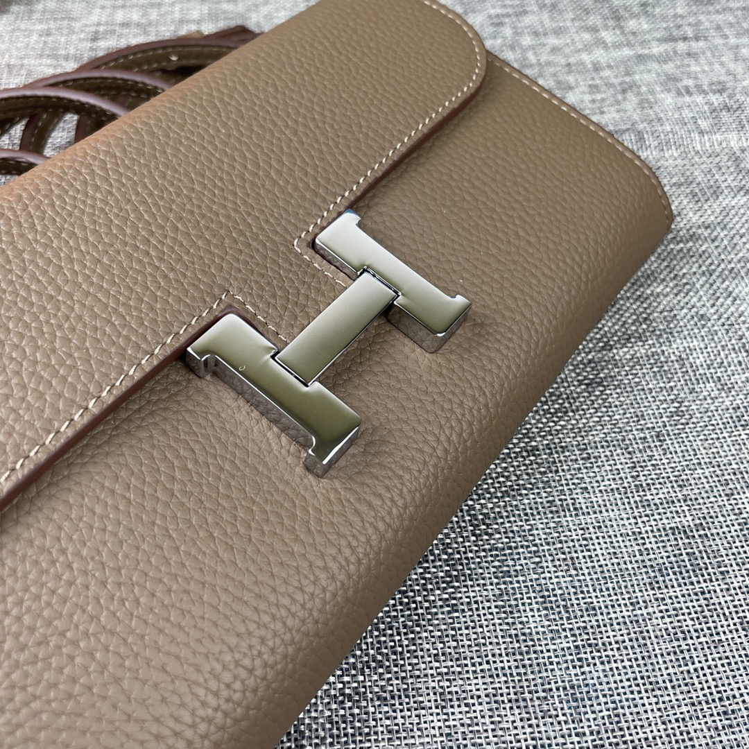 Hermes Constance 9852 Togo Leather Shoulder Bag - Image 6