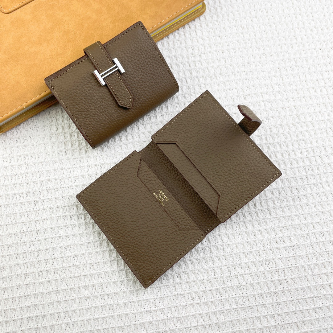 Hermès 0511 Leather Card Holder - Image 6