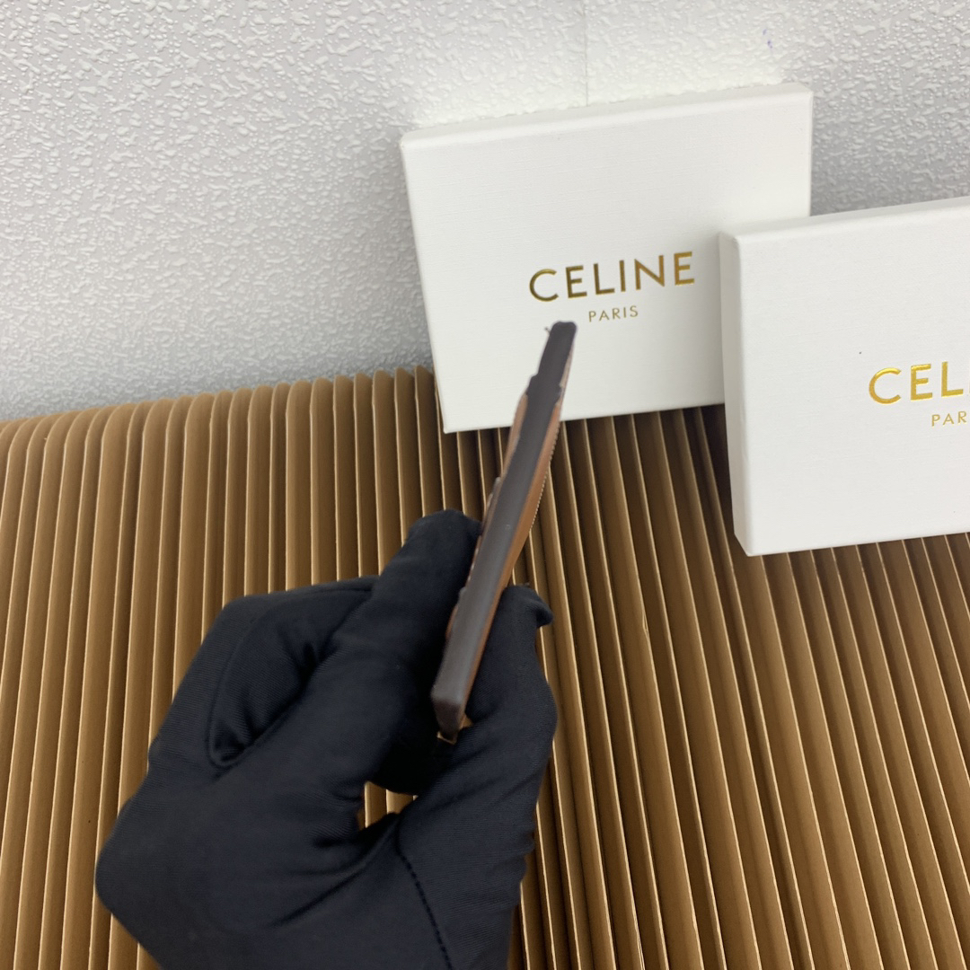 Triomphe Leather Card Holder - Image 6