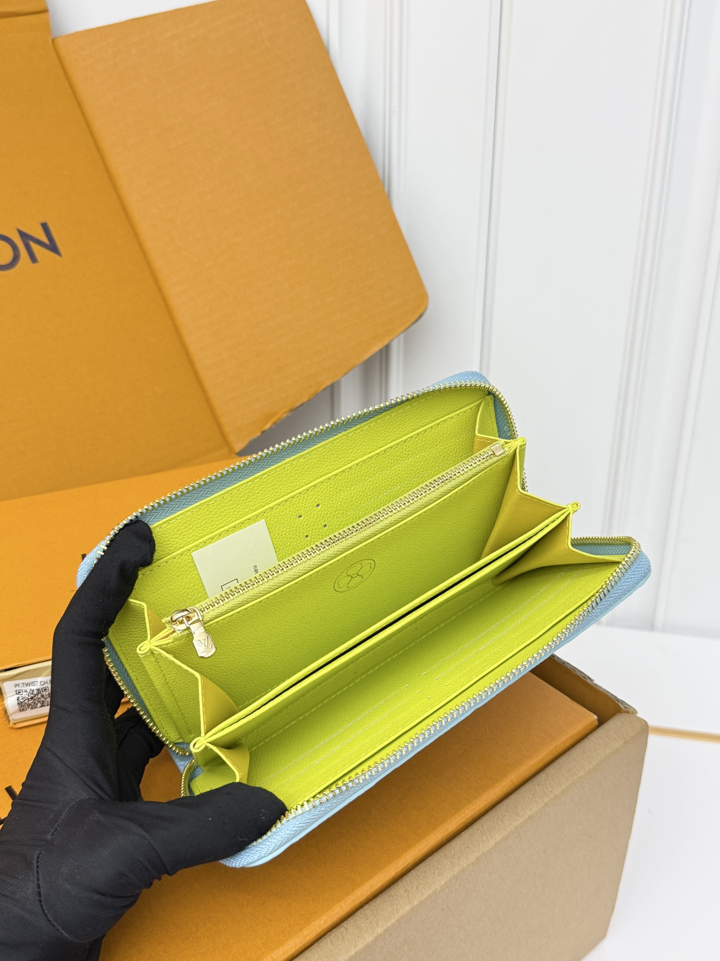 Louis Vuitton M60430 Zippy Wallet, Pale Blue with Lemon Yellow - Image 6