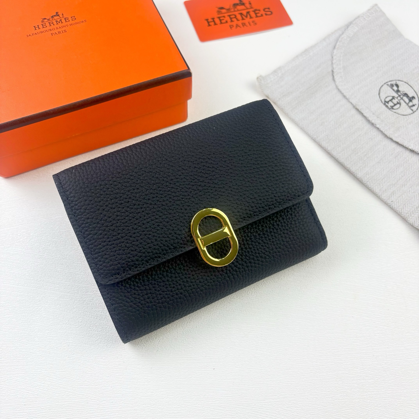 Hermès Togo Calfskin Wallet with Gold Clasp - Image 6