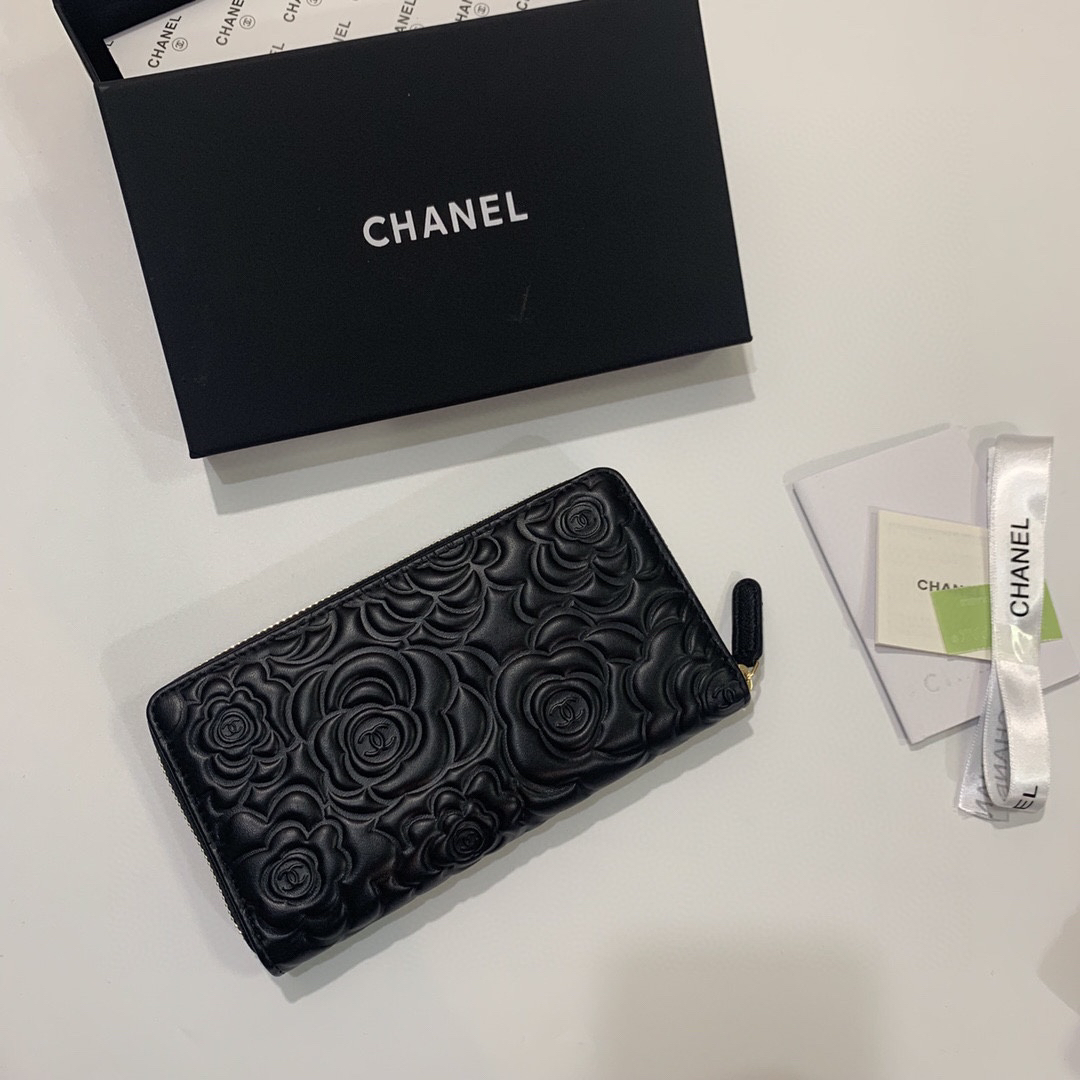 Chanel Camellia Lambskin Wallet with Gold Clasp - Image 6