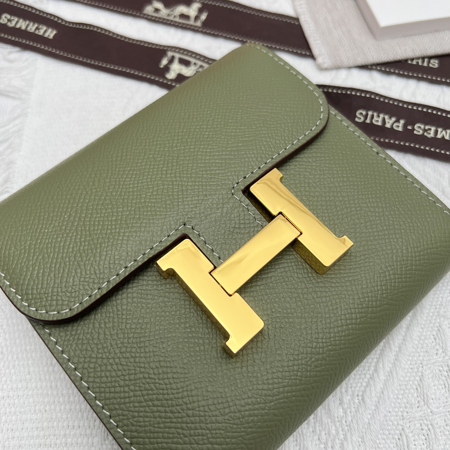 Hermès Constance Palm-Grain Leather Shoulder Bag - Image 6