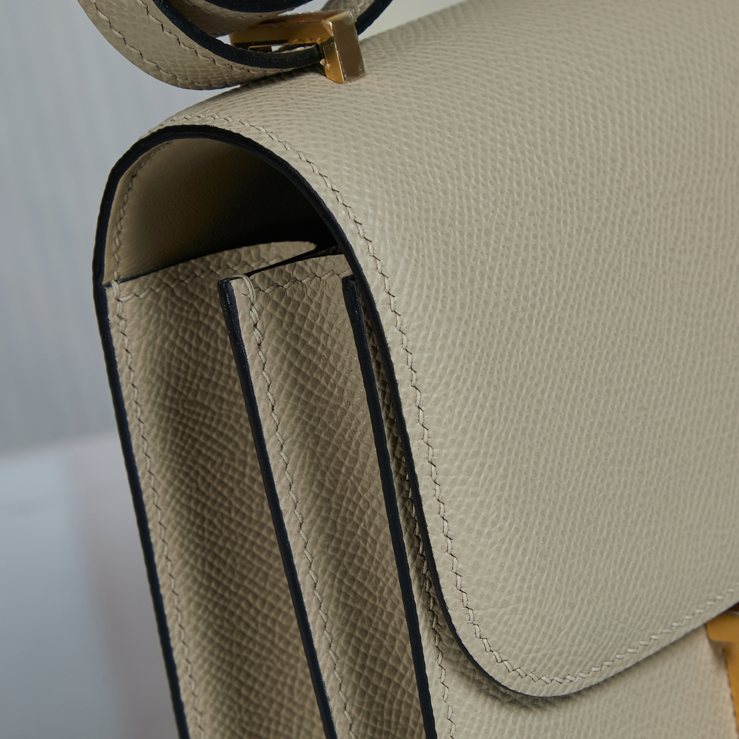 Hermès Constance Crossbody Bag in Epsom Leather - Image 6