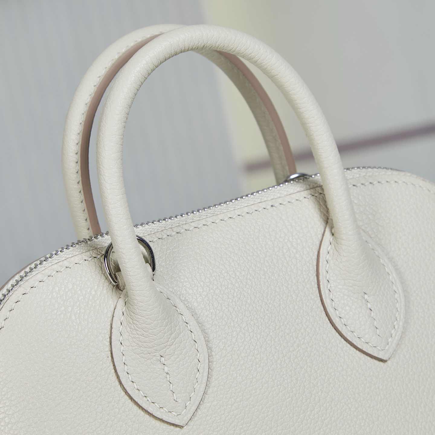 Hermès Bolide 19 cm Evercolor Leather Bowling Bag – Milkshake White, Silver Hardware - Image 6