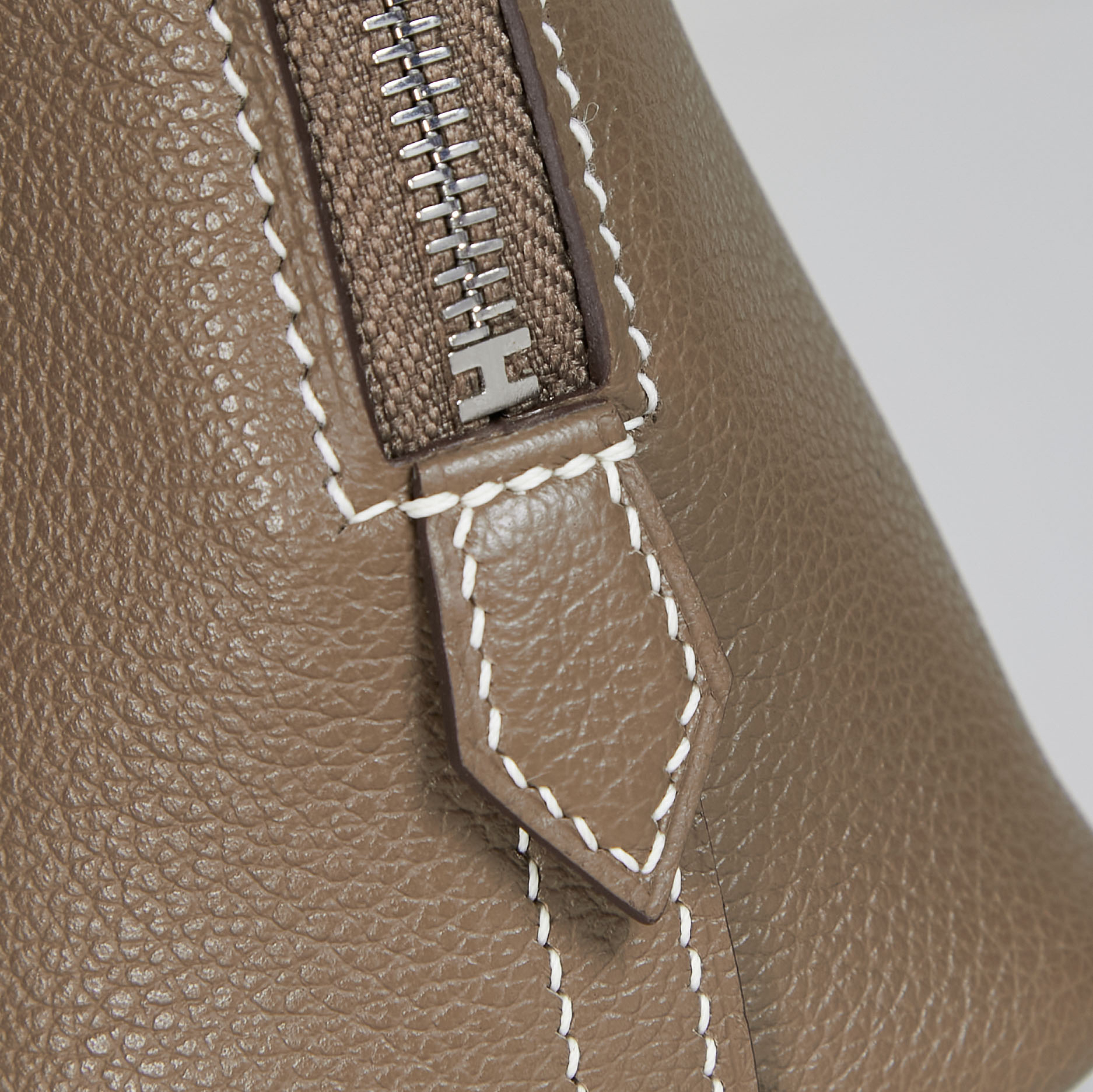 Hermès Bolide Handbag, 19 cm, Evercolor Leather, Elephant Gray, Silver Hardware - Image 6