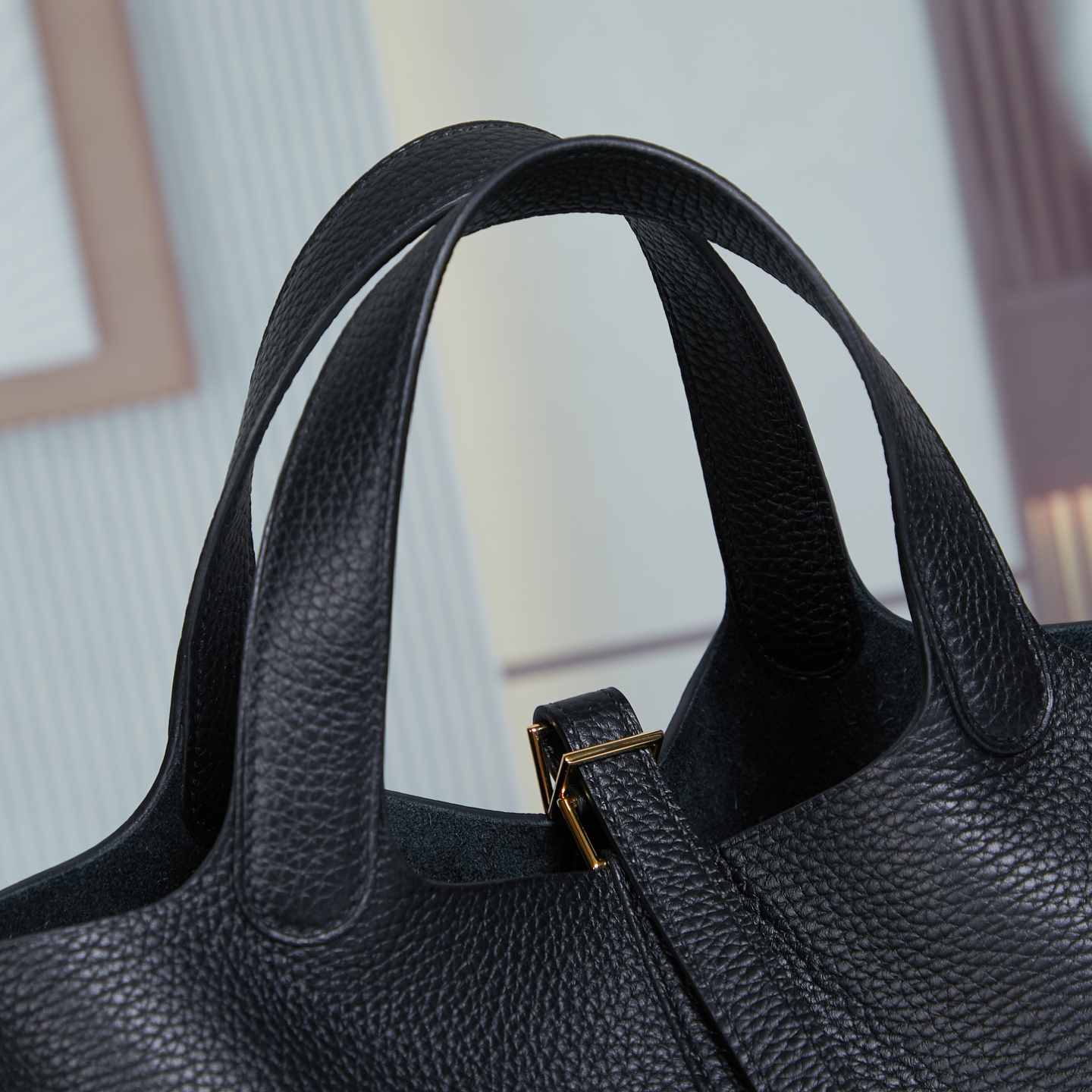 Hermès Picotin Lock 18 TC Leather Handbag - Image 6