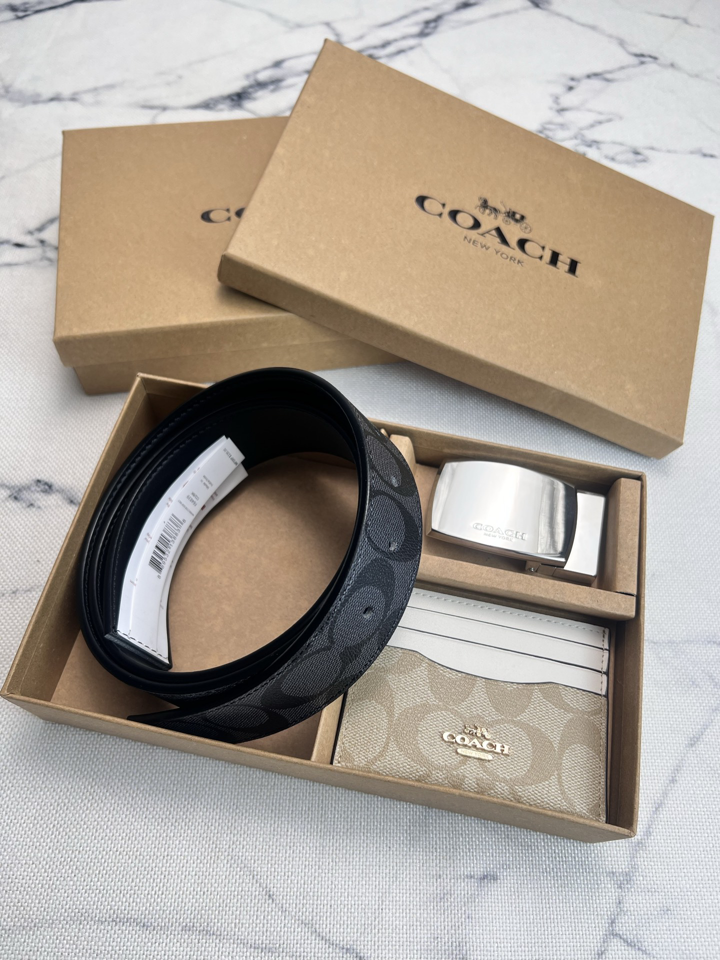 Coach Men's Leather Belt and Card Holder Gift Set F64839 - Image 6