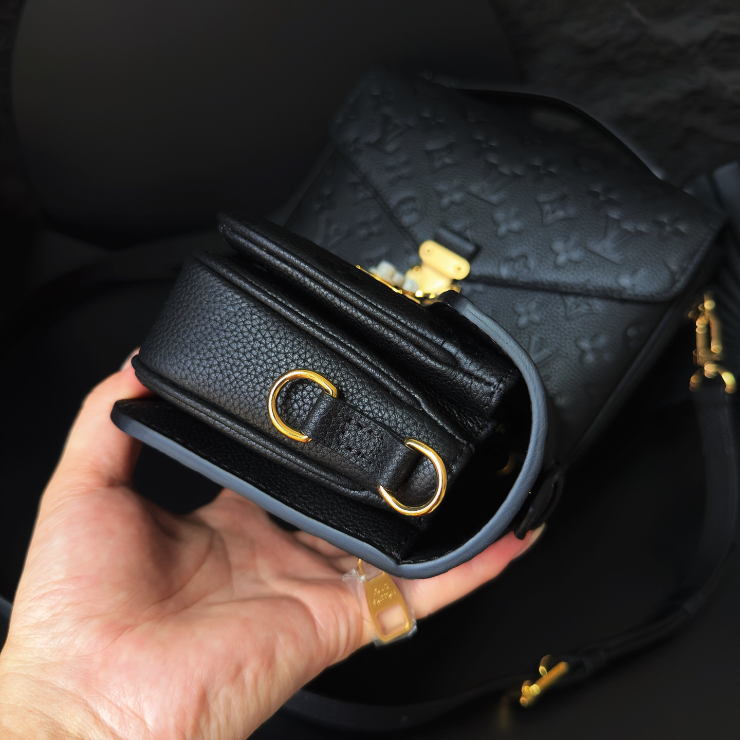 Pochette Metis East West Shoulder Bag in Black Cowhide Leather - Image 6