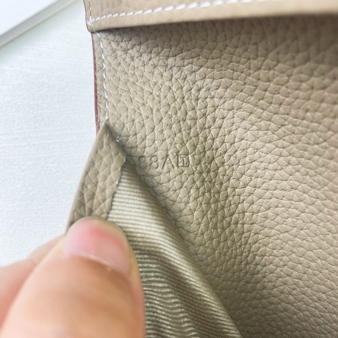 Hermes Evercolor Long Wallet with Contrasting Horse Saddle Stitching - Image 6