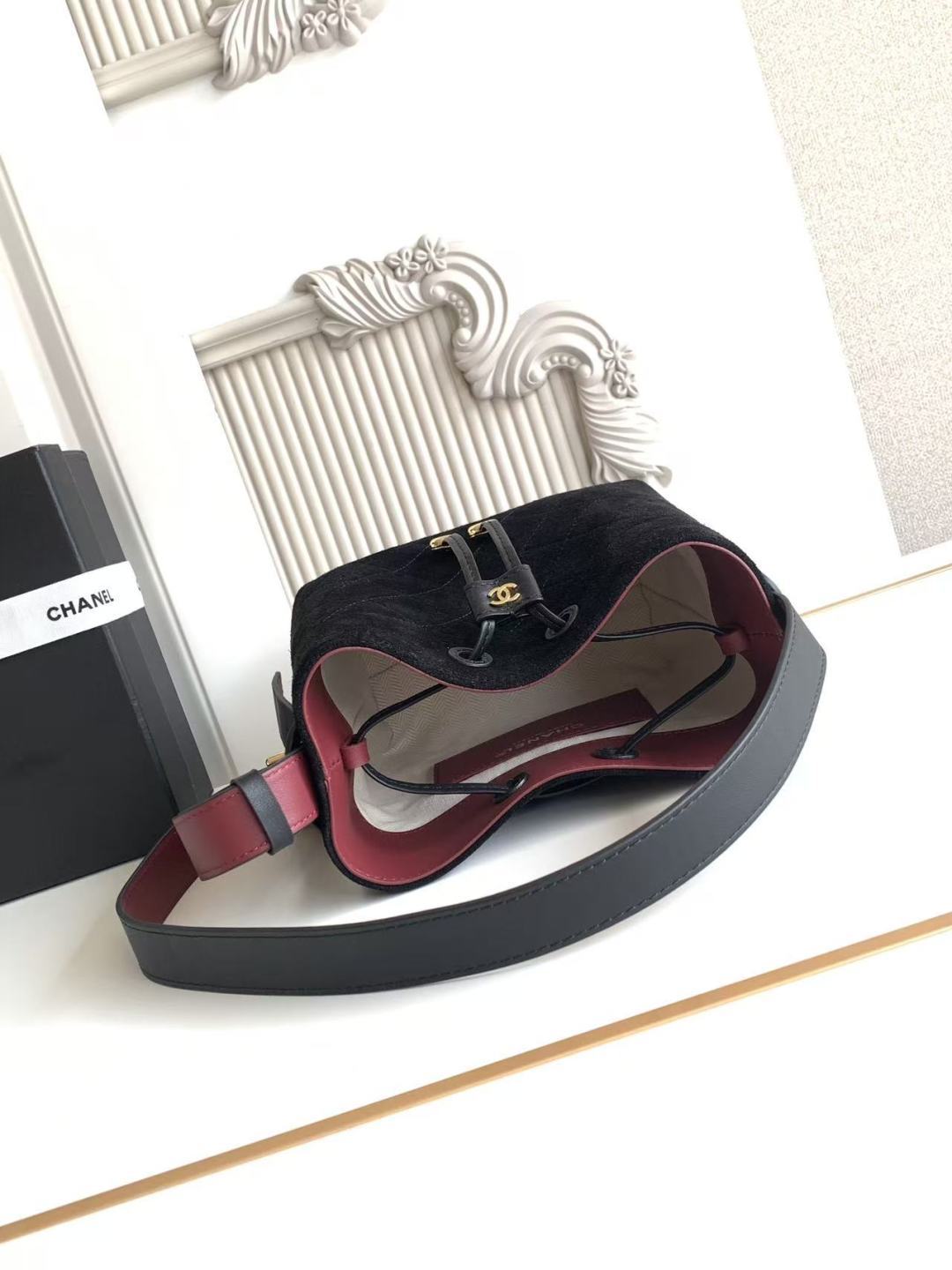 Chanel 26B AS6537 Small Bucket Bag - Image 6