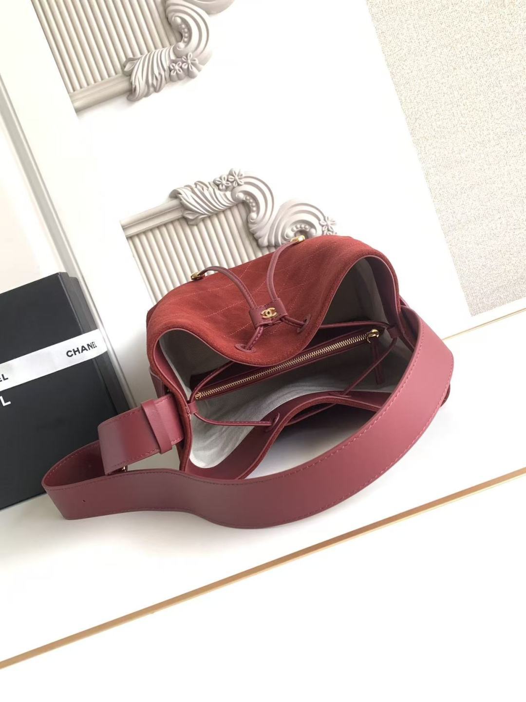Chanel 26B AS6584 Large Calfskin Bucket Crossbody Bag - Image 6