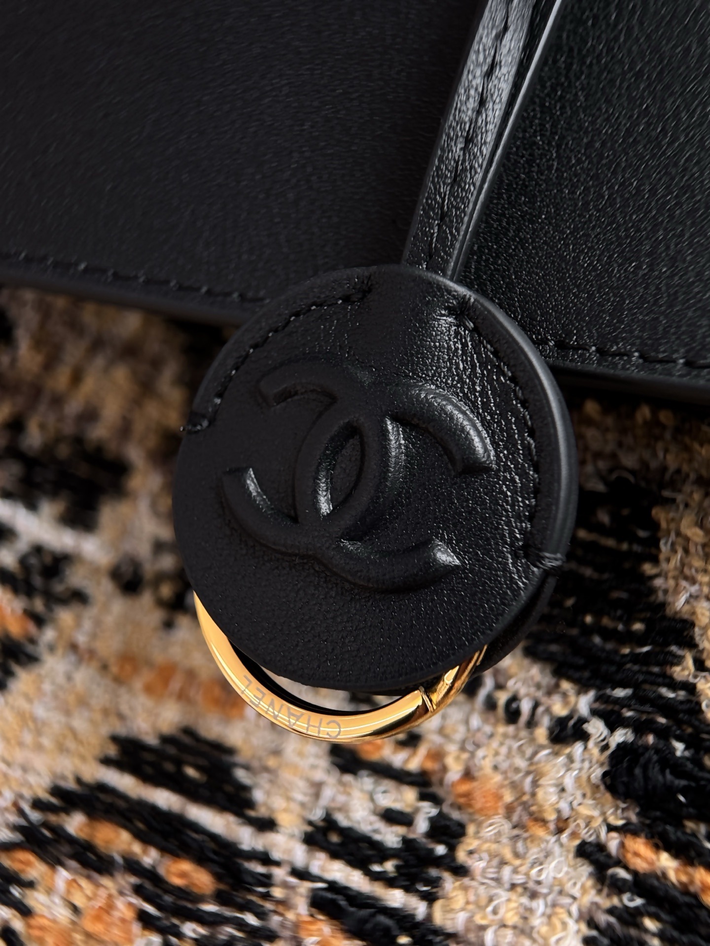 Chanel 26A Métiers d'Art Leopard-Print Baguette Bag - Image 6