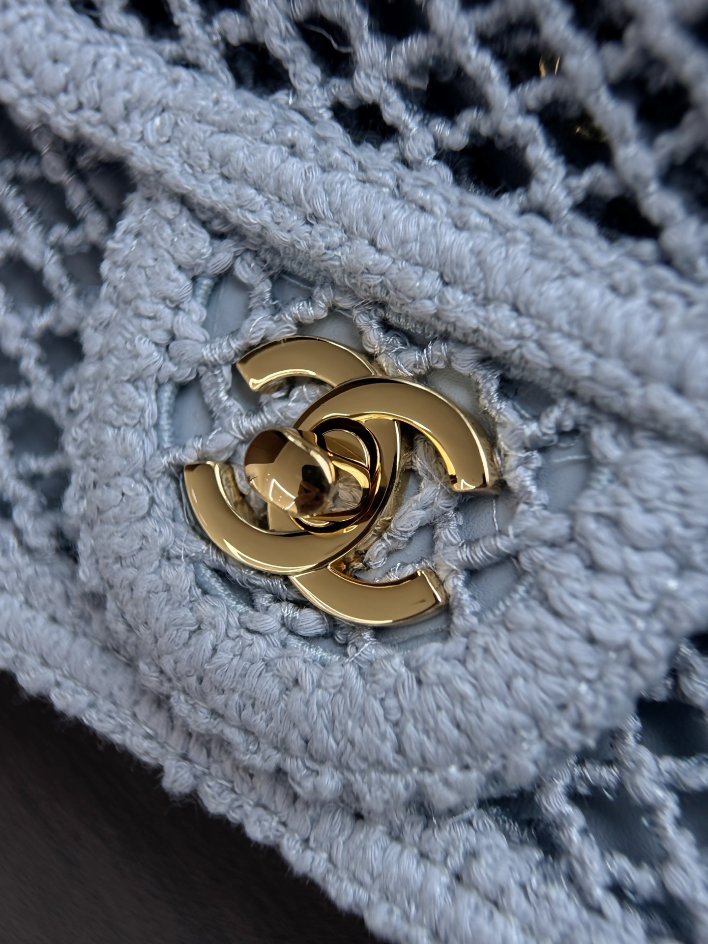 Chanel Hook-Woven Chain Shoulder Bag - Image 6