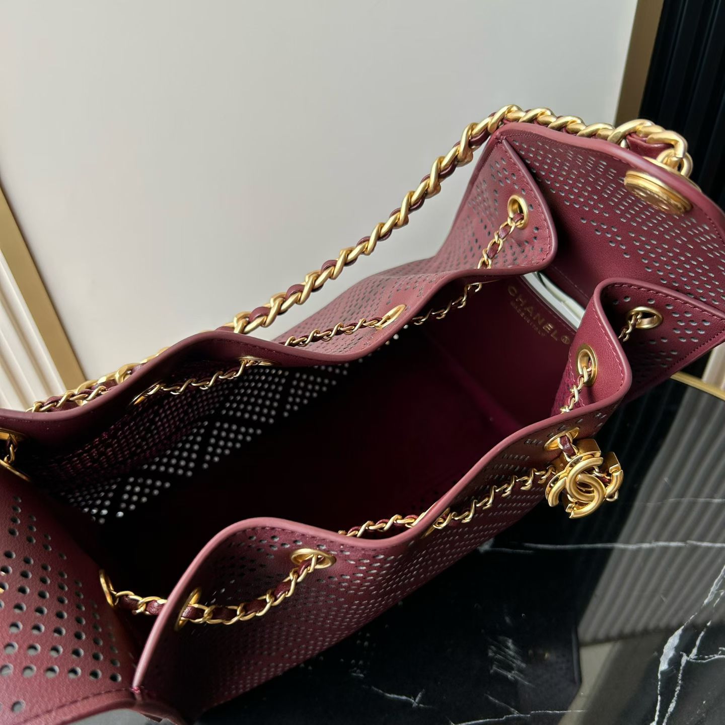 Chanel 26 Hobo Shoulder Bag - Image 6