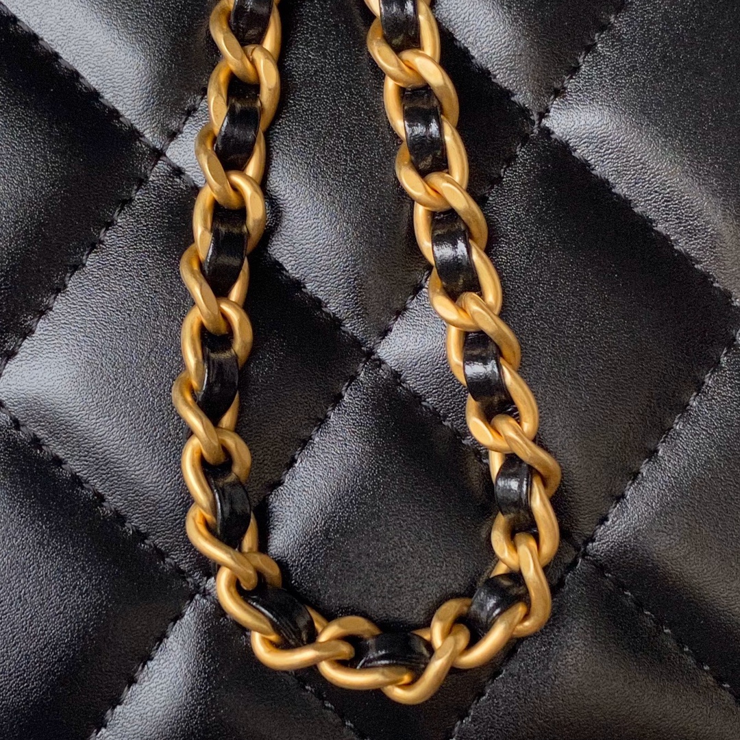 Mini Leather Chain Crossbody Bag - Image 6