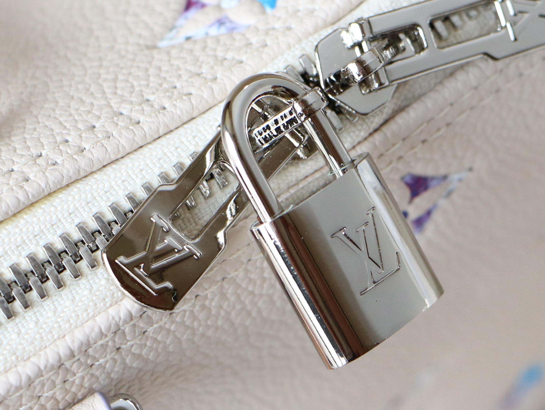 Louis Vuitton Alma BB Handbag in Monogram Empreinte Leather - Image 7