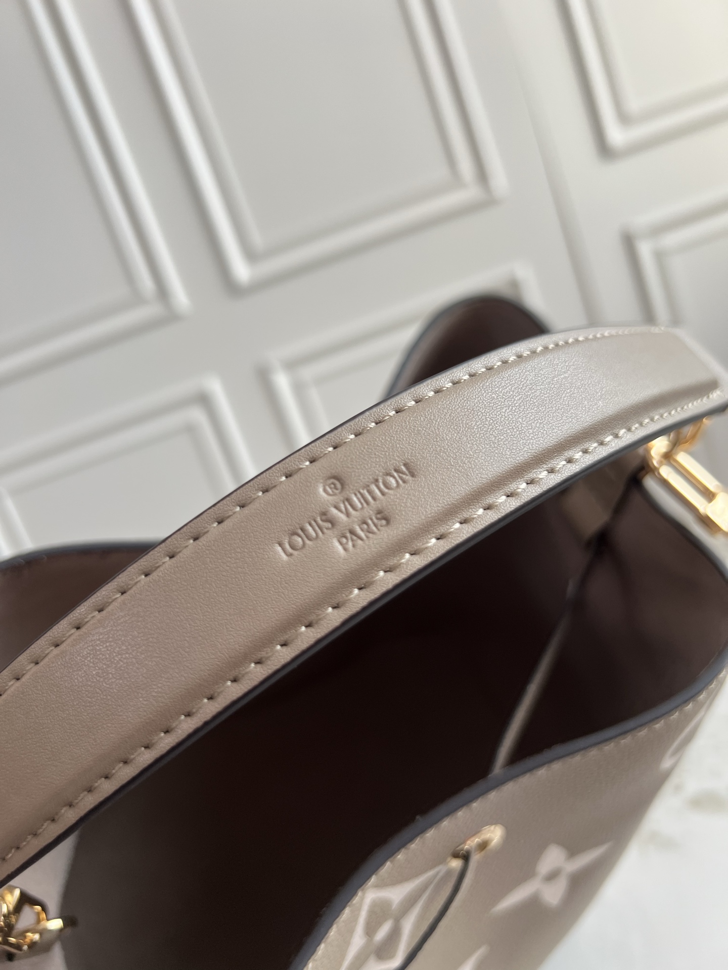 NeoNoe Medium Monogram Leather Bucket Bag - Image 7