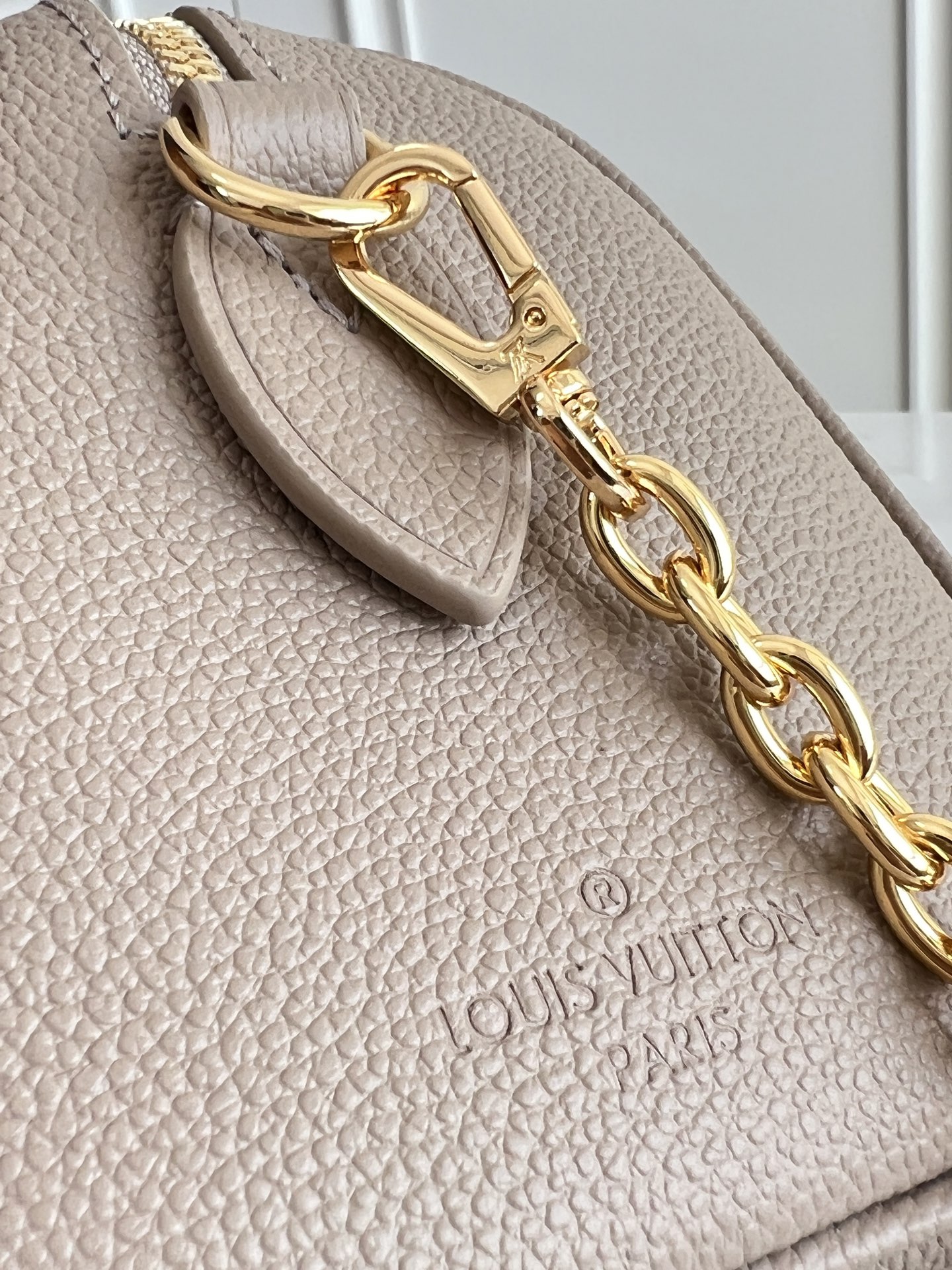 Louis Vuitton Speedy Bandoulière 20 Monogram Empreinte Leather Crossbody Bag - Image 7